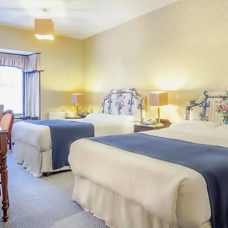 Glenogra Townhouse 4*