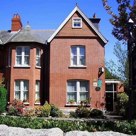 Glenogra Townhouse 4*